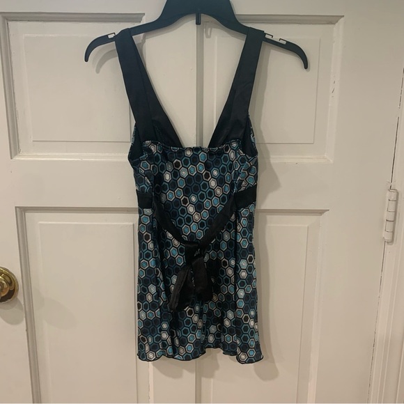 Women’s Y2K Maurice’s Babydoll Tie Back Satin Funky Pattern Tank Size Medium - Picture 4 of 9